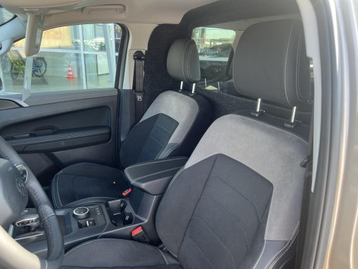 Volkswagen Amarok Plus Cabine 3.0 TDI V6 240 pk Automaat 4x4 | Style | Rolbeugel | Trekhaak | ACC | ActivLease financial lease