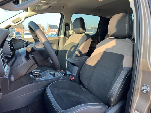 Volkswagen Amarok Plus Cabine 3.0 TDI V6 240 pk Automaat 4x4 | Style | Rolbeugel | Trekhaak | ACC | ActivLease financial lease