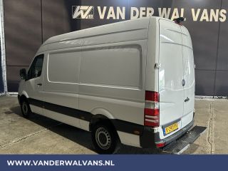 Mercedes Sprinter 316 CDI 164pk L2H2 Euro6 Airco | 2800kg trekhaak | Camera | Cruisecontrol Parkeersensoren, multif...