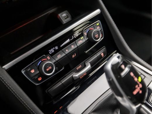 BMW 2 Serie Gran Tourer 218i M Sport Automaat (GROOT NAVI, M PAKKET, HEAD-UP DISPLAY, LEDER, SFEERVERLICHTING... ActivLease financial lease