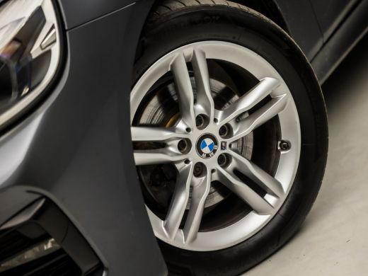 BMW 2 Serie Gran Tourer 218i M Sport Automaat (GROOT NAVI, M PAKKET, HEAD-UP DISPLAY, LEDER, SFEERVERLICHTING... ActivLease financial lease