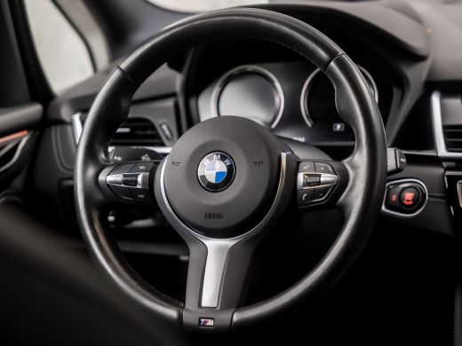 BMW 2 Serie Gran Tourer 218i M Sport Automaat (GROOT NAVI, M PAKKET, HEAD-UP DISPLAY, LEDER, SFEERVERLICHTING... ActivLease financial lease