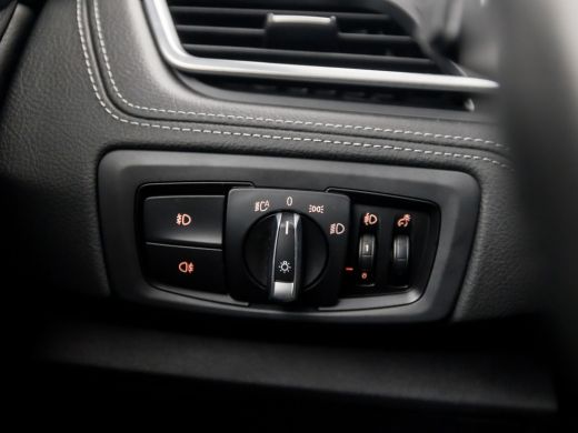 BMW 2 Serie Gran Tourer 218i M Sport Automaat (GROOT NAVI, M PAKKET, HEAD-UP DISPLAY, LEDER, SFEERVERLICHTING... ActivLease financial lease