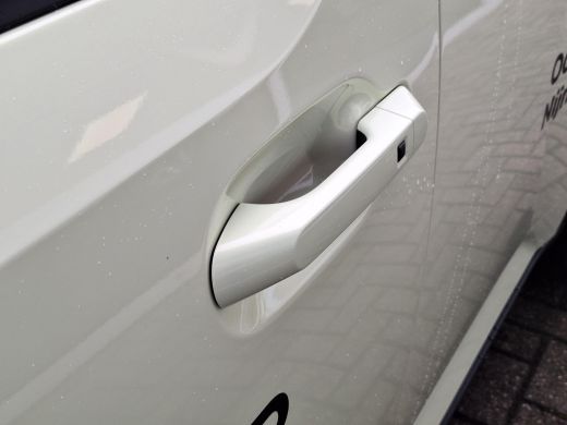 Hyundai Inster Pulse 49 kWh | Winterpack | Stoel/stuur verwarming | Achteruitrij camera | lichtmetalen velgen | ActivLease financial lease