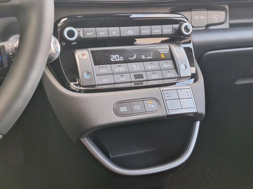 Hyundai Inster Pulse 49 kWh | Winterpack | Stoel/stuur verwarming | Achteruitrij camera | lichtmetalen velgen | ActivLease financial lease