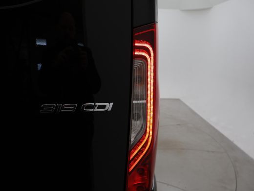 Mercedes Sprinter 319 3.0 CDI V6 190 PK AUT. L2H1 + 3500 KG TREKHAAK Mercedes-Benz Sprinter 319 3.0 CDI V9 190 PK A... ActivLease financial lease