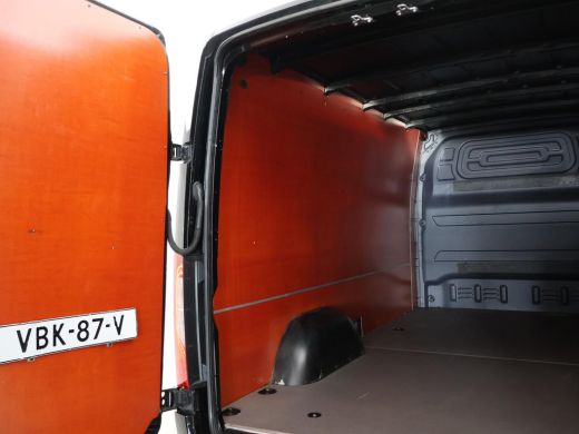 Mercedes Sprinter 319 3.0 CDI V6 190 PK AUT. L2H1 + 3500 KG TREKHAAK Mercedes-Benz Sprinter 319 3.0 CDI V9 190 PK A... ActivLease financial lease
