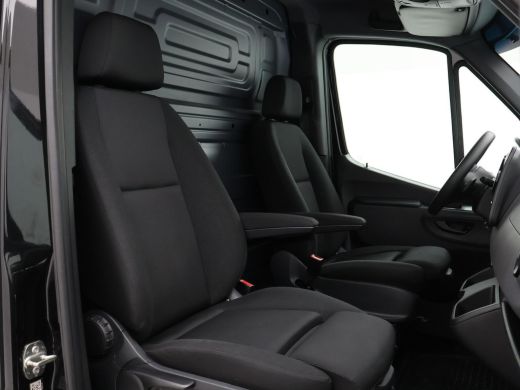 Mercedes Sprinter 319 3.0 CDI V6 190 PK AUT. L2H1 + 3500 KG TREKHAAK Mercedes-Benz Sprinter 319 3.0 CDI V9 190 PK A... ActivLease financial lease