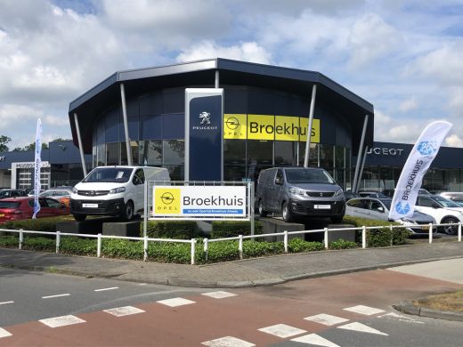 Peugeot Boxer 2.2 BlueHDi 120 S&S L2H1 3.0t |Laadruimte bekleed | Trekhaak | LED Laadruimte verlichting | | Air... ActivLease financial lease