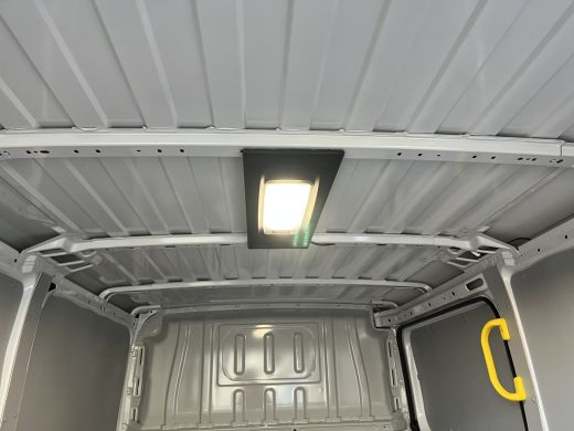 Peugeot Boxer 2.2 BlueHDi 120 S&S L2H1 3.0t | Airco | Camera | PDC V+A | Full led | Cruise control | DAB | ActivLease financial lease