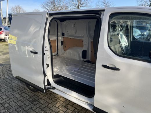 Peugeot Expert Gesloten Bestel L2H1 2.0 BlueHDi 145 6MT Standaard | City NAV pakket | Geïsoleerde comfort scheid... ActivLease financial lease