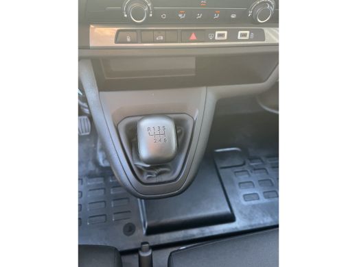 Peugeot Expert Peugeot 145Standaard| Parkeersensoren achter | Surround NAV pakket | Volwaardig reservewiel Peuge... ActivLease financial lease
