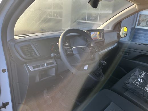 Peugeot Expert Peugeot 145Standaard| Parkeersensoren achter | Surround NAV pakket | Volwaardig reservewiel Peuge... ActivLease financial lease