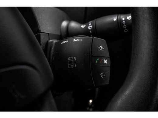 Renault Master 2.3 dCi Bakwagen met laadklep (1000 KG) | Dubbellucht | Euro 6 | 164 PK | Cruise | Airco | Navigatie ActivLease financial lease