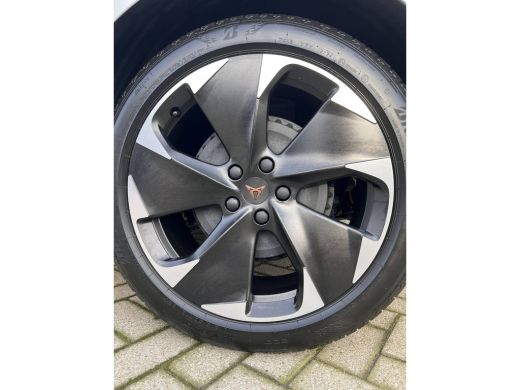Seat Born Performance 63 kWh | 360 graden camera | Sennheiser | Stoelverwarming ActivLease financial lease
