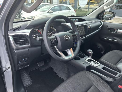 Toyota Hilux 2.4 D-4D Double Cab Professional Van |Inclusief Trekhaak & Bedliner kunststof| ActivLease financial lease