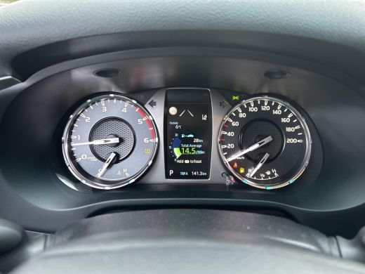 Toyota Hilux 2.4 D-4D Double Cab Professional Van |Inclusief Trekhaak & Bedliner kunststof| ActivLease financial lease