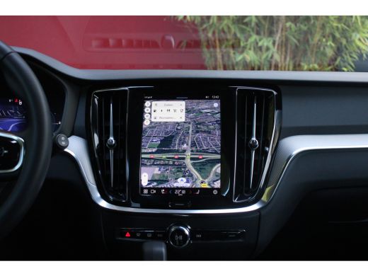 Volvo  V60 2.0 T6 Recharge AWD Plus Dark | Stuur/stoelverwarming | Adaptieve Cruise met Stuurhulp | Memory S... ActivLease financial lease