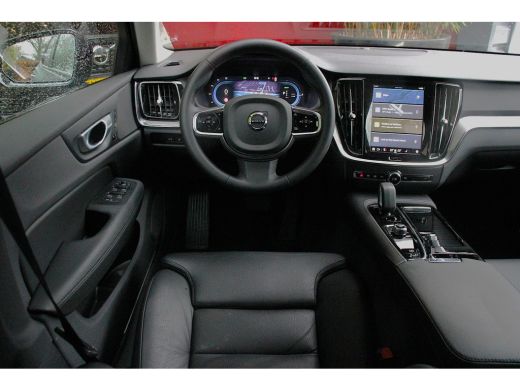 Volvo  V60 2.0 T6 Plug-in hybrid AWD Plus Dark | Stuur- en stoelverwarming | Pilot Assist | Memory Seats | A... ActivLease financial lease