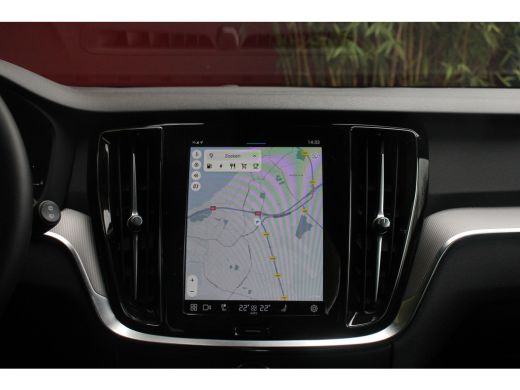 Volvo  V60 2.0 T6 Plug-in hybrid AWD Plus Dark | Stuur- en stoelverwarming | Pilot Assist | Memory Seats | A... ActivLease financial lease
