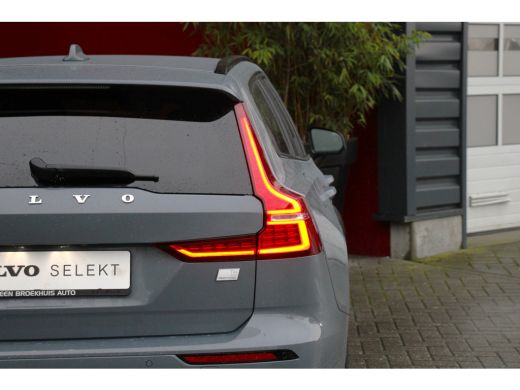 Volvo  V60 2.0 T6 Plug-in hybrid AWD Plus Dark | Stuur- en stoelverwarming | Pilot Assist | Memory Seats | A... ActivLease financial lease