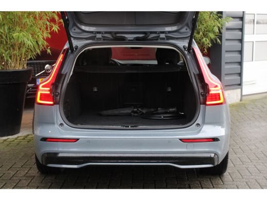 Volvo  V60 2.0 T6 Plug-in hybrid AWD Plus Dark | Stuur- en stoelverwarming | Pilot Assist | Memory Seats | A... ActivLease financial lease