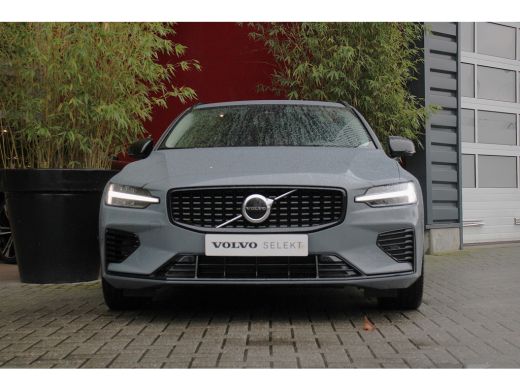Volvo  V60 2.0 T6 Plug-in hybrid AWD Plus Dark | Stuur- en stoelverwarming | Pilot Assist | Memory Seats | A... ActivLease financial lease