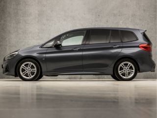 BMW 2 Serie Gran Tourer 218i M Sport Automaat (GROOT NAVI, M PAKKET, HEAD-UP DISPLAY, LEDER, SFEERVERLICHTING...