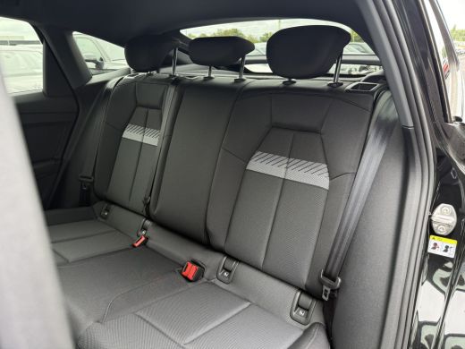 Audi Q4 e-tron Advanced edition e-tron 45 82 kWh 210 kW / 286 PK Sportback Elektr. aandrij ActivLease financial lease