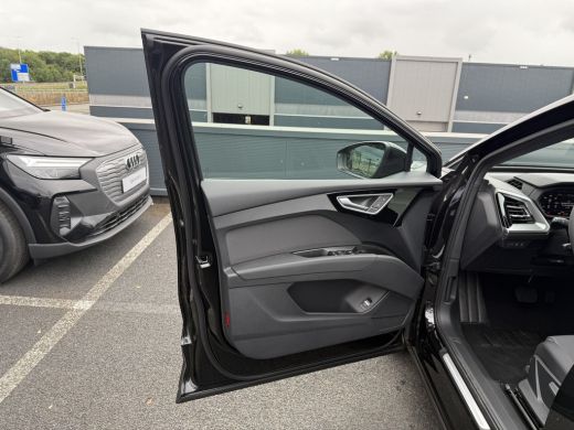 Audi Q4 e-tron Advanced edition e-tron 45 82 kWh 210 kW / 286 PK Sportback Elektr. aandrij ActivLease financial lease