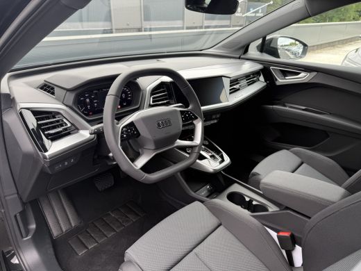 Audi Q4 e-tron Advanced edition e-tron 45 82 kWh 210 kW / 286 PK Sportback Elektr. aandrij ActivLease financial lease