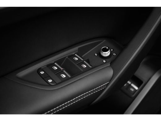 Audi Q5 S edition competition | Adaptive air suspension | Adaptive cruise control | Audi virtual cockpit ActivLease financial lease