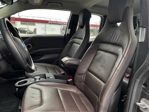 BMW i3 Executive 120Ah 42 kWh/Leder/H-Kardon/W-pomp/Camera/20"/3-fase ActivLease financial lease