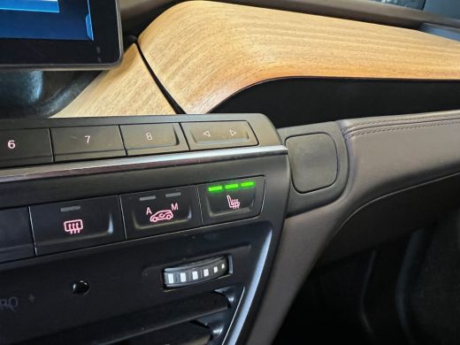 BMW i3 Executive 120Ah 42 kWh/Leder/H-Kardon/W-pomp/Camera/20"/3-fase ActivLease financial lease