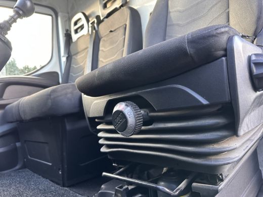 Iveco Daily 35S13V 2.3 352 H2 *REFRIGERATED-COMPARTMENT | AIRCO | CRUISE | AIRPRESSURE-SEAT | 3-PERS * ActivLease financial lease