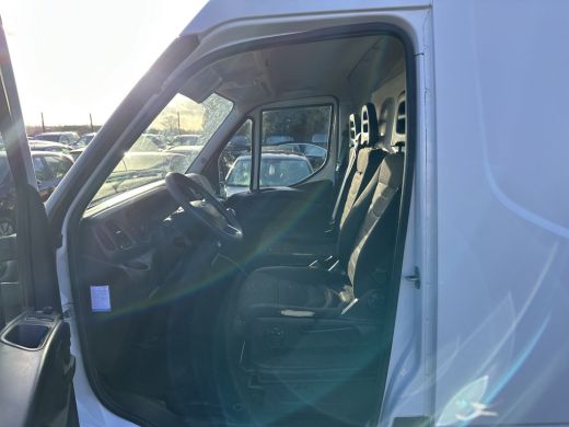 Iveco Daily 35S13V 2.3 352 H2 *REFRIGERATED-COMPARTMENT | AIRCO | CRUISE | AIRPRESSURE-SEAT | 3-PERS * ActivLease financial lease