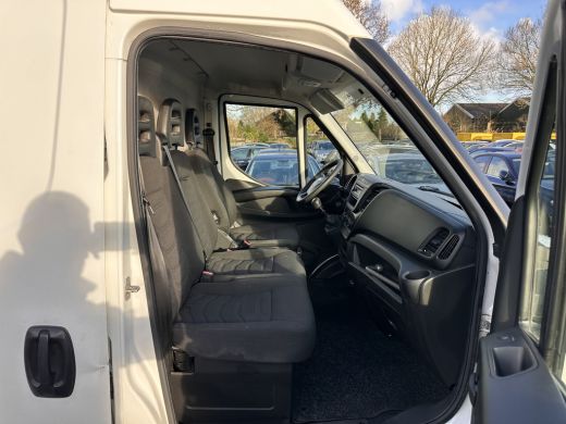 Iveco Daily 35S13V 2.3 352 H2 *REFRIGERATED-COMPARTMENT | AIRCO | CRUISE | AIRPRESSURE-SEAT | 3-PERS * ActivLease financial lease