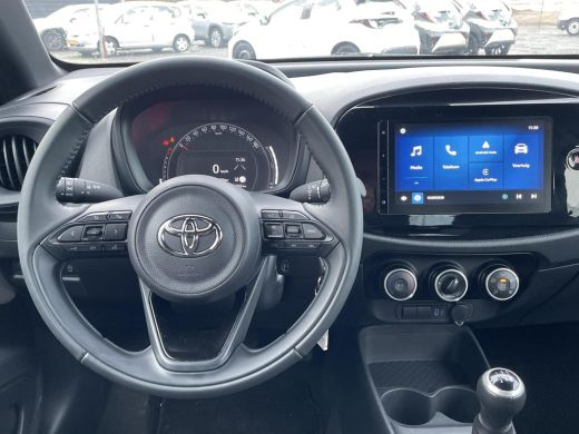 Toyota Aygo X 1.0 VVT-i MT Play **APPLE CARPLAY/ PARKEERCAMERA/ 36 MAANDEN GARANTIE** ActivLease financial lease