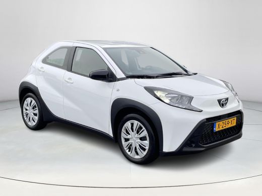 Toyota Aygo X 1.0 VVT-i MT Play **APPLE CARPLAY/ PARKEERCAMERA/ 36 MAANDEN GARANTIE** ActivLease financial lease