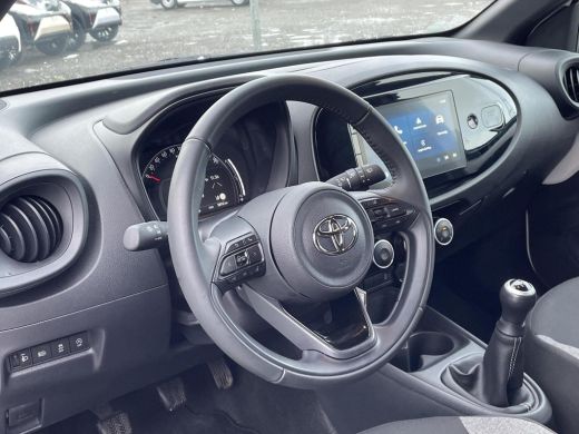 Toyota Aygo X 1.0 VVT-i MT Play **APPLE CARPLAY/ PARKEERCAMERA/ 36 MAANDEN GARANTIE** ActivLease financial lease