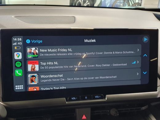 Toyota C-HR 2.0 Plug-in Hybrid 220 First Edition **NIEUWE AUTO/ DIRECT LEVERBAAR** ActivLease financial lease