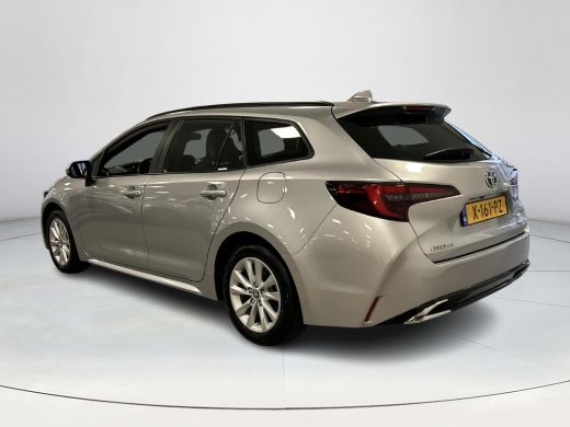 Toyota Corolla Touring Sports Hybrid 140 Active ActivLease financial lease
