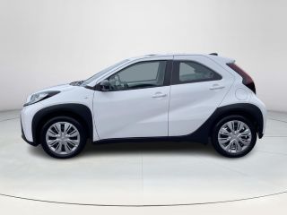 Toyota Aygo X 1.0 VVT-i MT Play **APPLE CARPLAY/ PARKEERCAMERA/ 36 MAANDEN GARANTIE**