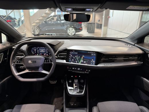 Audi Q4 e-tron S edition e-tron 45 82 kWh 210 kW / 286 PK Sportback Elektr. aandrijving qu ActivLease financial lease