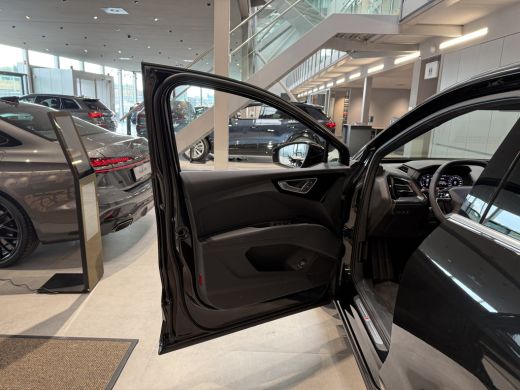 Audi Q4 e-tron S edition e-tron 45 82 kWh 210 kW / 286 PK Sportback Elektr. aandrijving qu ActivLease financial lease