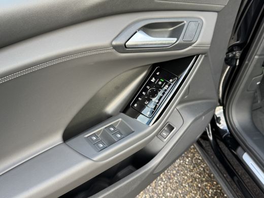 Audi Q6 e-tron Advanced edition performance 306pk 100 kWh | Tech plus | Leder | Bijrijdersdisplay ActivLease financial lease