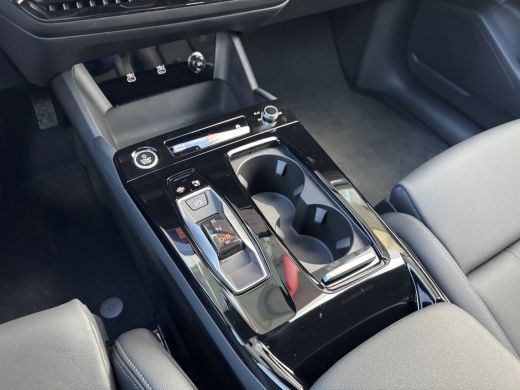 Audi Q6 e-tron Advanced edition performance 306pk 100 kWh | Tech plus | Leder | Bijrijdersdisplay ActivLease financial lease