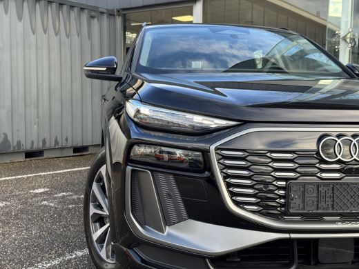Audi Q6 e-tron Advanced edition performance 306pk 100 kWh | Tech plus | Leder | Bijrijdersdisplay ActivLease financial lease