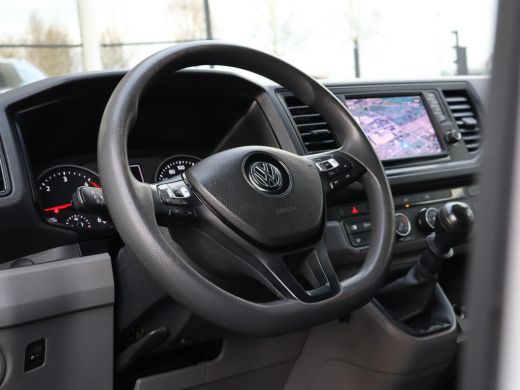 Volkswagen Crafter 35 2.0 TDI 140 PK L3H3 + WERKPLAATS INRICHTING + TREKHAAK 3000 KG | CAMERA | DAB | APPLE CARPLAY ActivLease financial lease