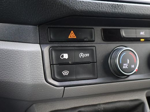 Volkswagen Crafter 35 2.0 TDI 140 PK L3H3 + WERKPLAATS INRICHTING + TREKHAAK 3000 KG | CAMERA | DAB | APPLE CARPLAY ActivLease financial lease